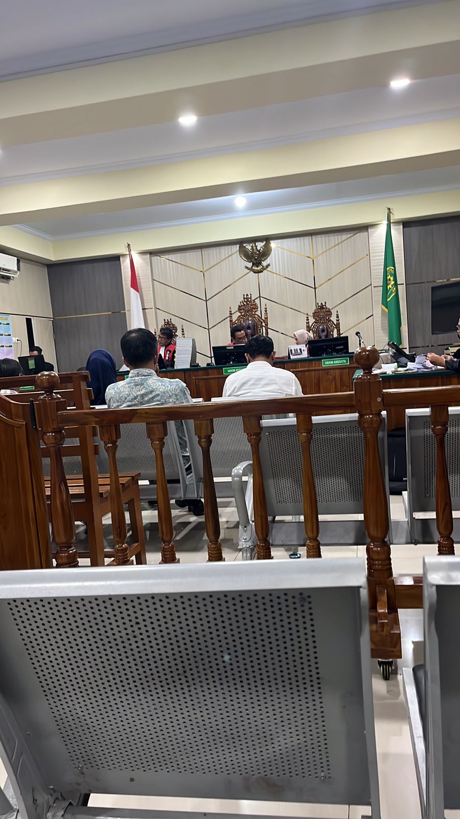 “Pejabat Jambi ‘Sakti’: Bisa Transaksi Tanpa Anggaran, Bisa Terima Uang Tanpa Disebut Suap, DAK SMK memang Hebat.”