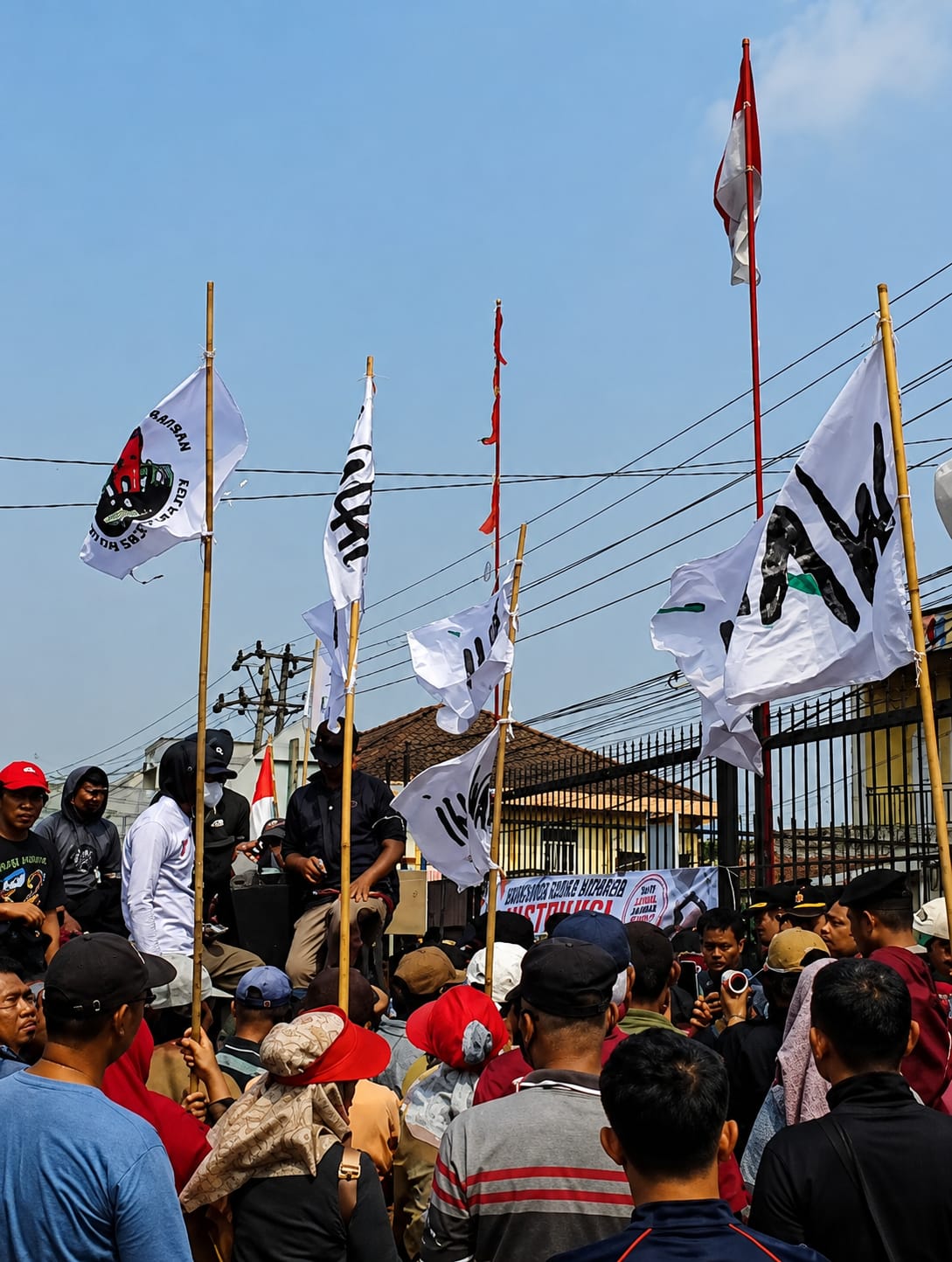 STATUS QUO BUKAN SEKADAR UCAPAN, BARISAN PERJUANGAN RAKYAT DESAK PT SAS HENTIKAN SELURUH AKTIVITAS